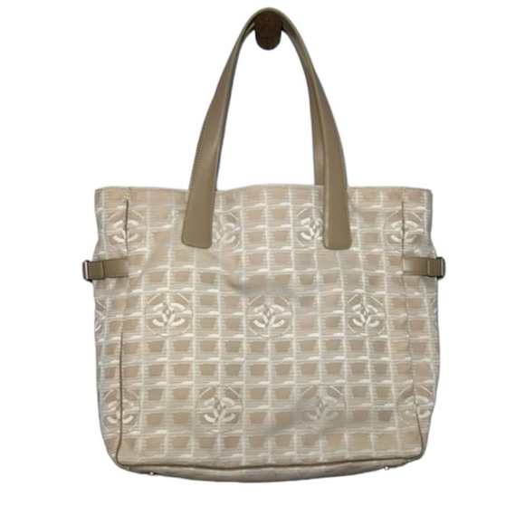 CHANEL Handbags - Vintage CHANEL CC Travel Ligne Tote Handbag